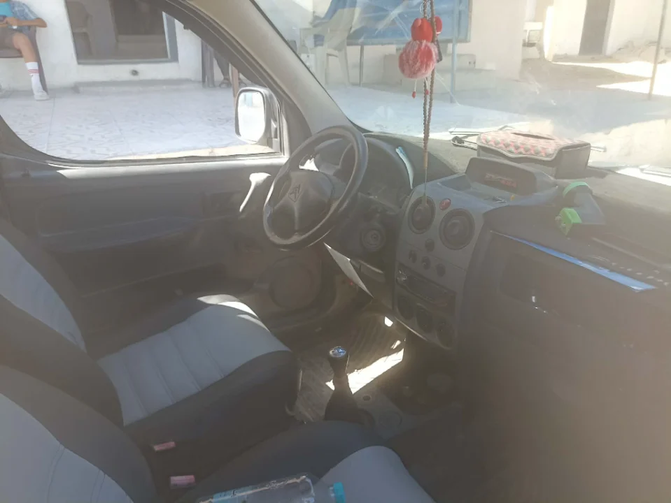 Citroen BERLINGO - Photo 3