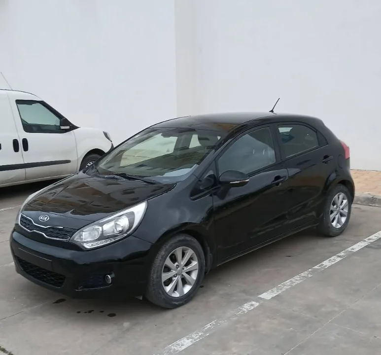 Kia RIO - Photo 7