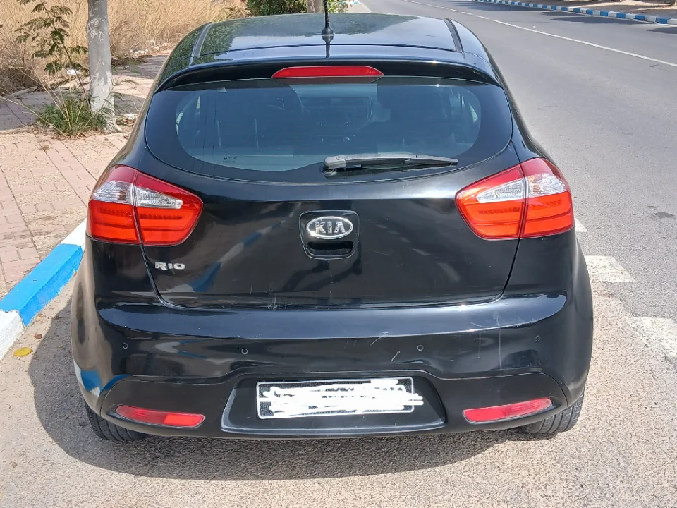 Kia RIO - Photo 5