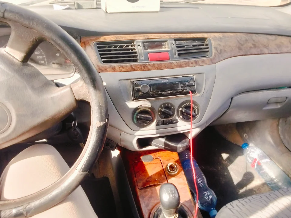 Mitsubishi Lancer - Photo 7