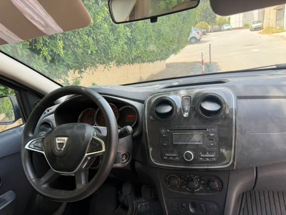 Dacia LOGAN - Photo 3