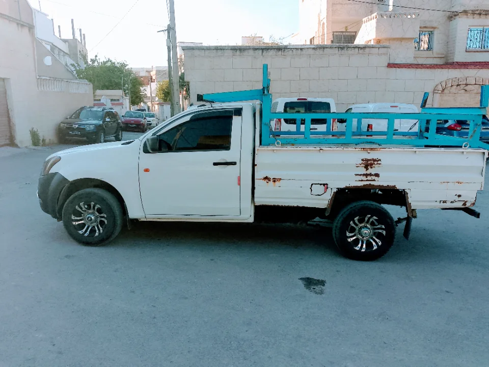 Isuzu D MAX - Photo 3