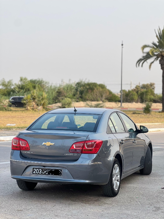 Chevrolet CRUZE - Photo 8