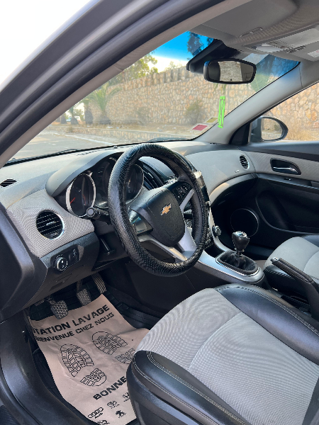 Chevrolet CRUZE - Photo 2
