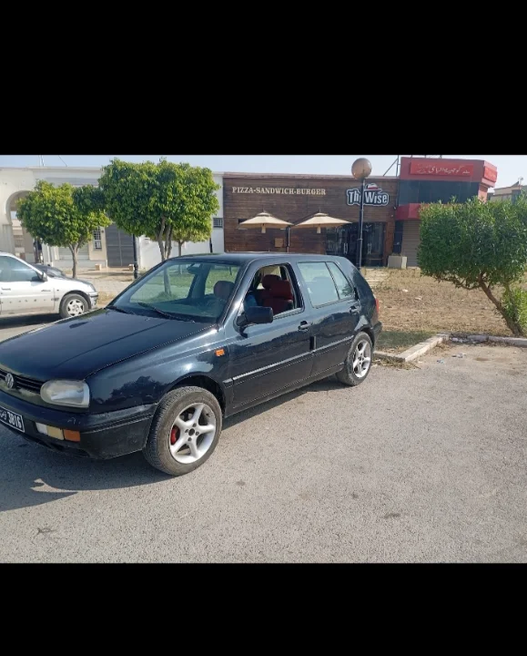 Volkswagen Golf - Photo 2