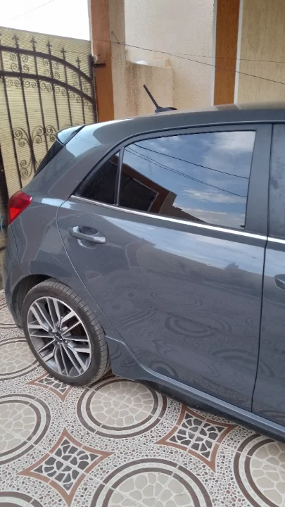 Kia RIO - Photo 5