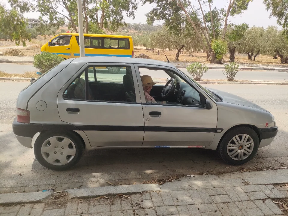 Citroen SAXO - Photo 6