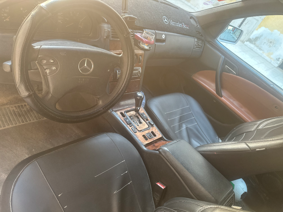 Mercedes Classe C - Photo 2