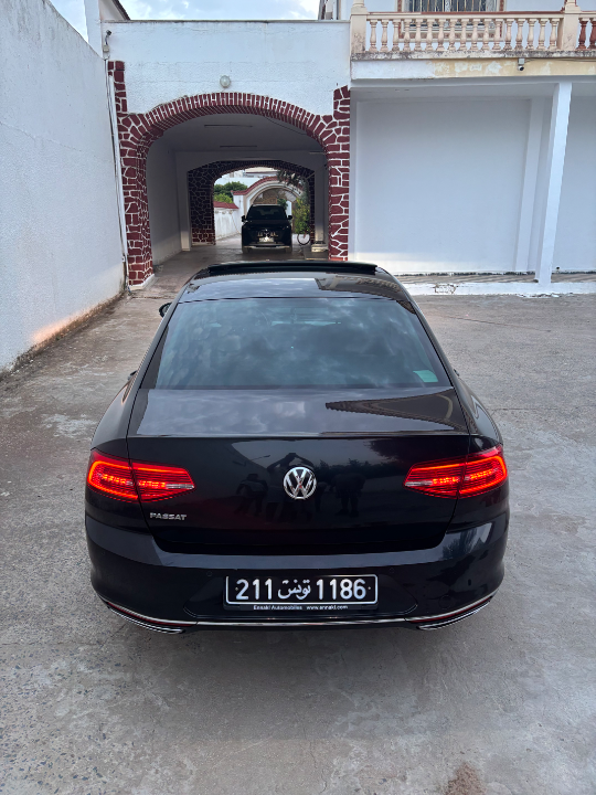 Volkswagen Passat - Photo 6