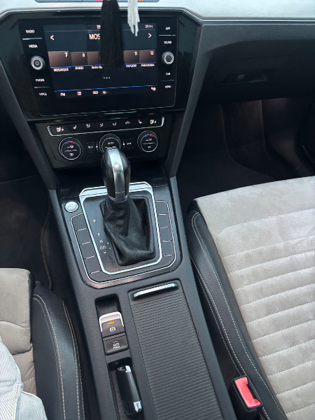 Volkswagen Passat - Photo 3