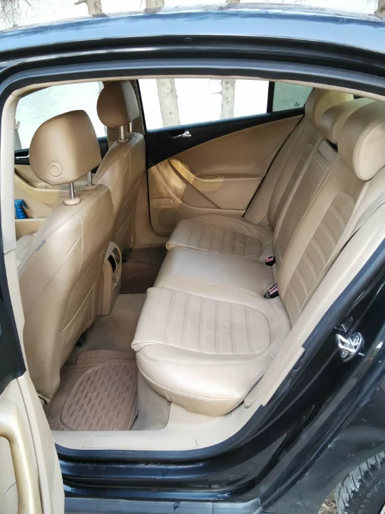 Volkswagen Passat - Photo 5