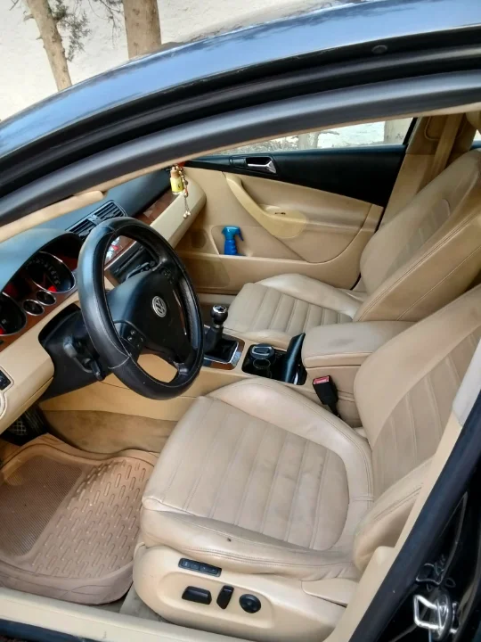 Volkswagen Passat - Photo 4