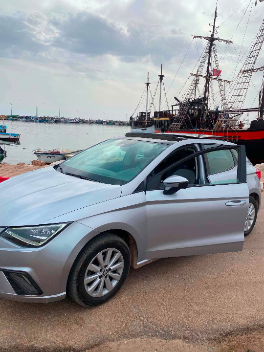 Seat Ibiza - Photo 2
