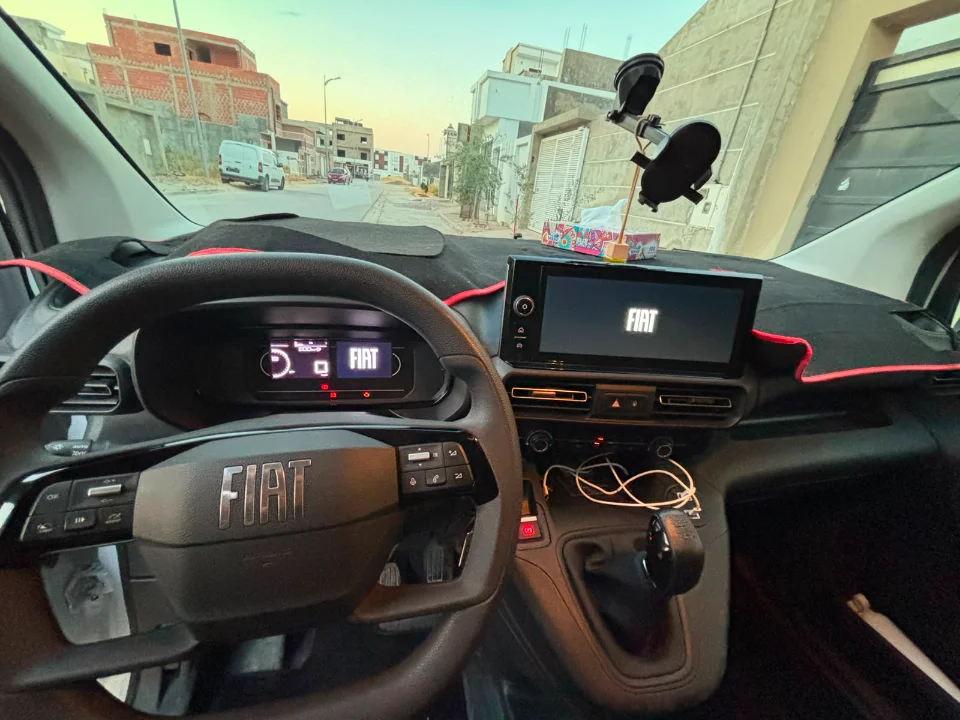 Fiat DOBLO - Photo 4
