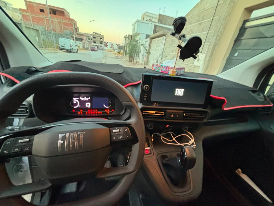 Fiat DOBLO - Photo 2