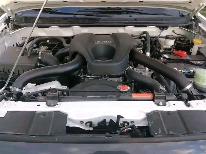 Isuzu D MAX - Photo 2