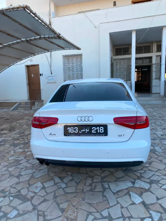 Audi A4 - Photo 5