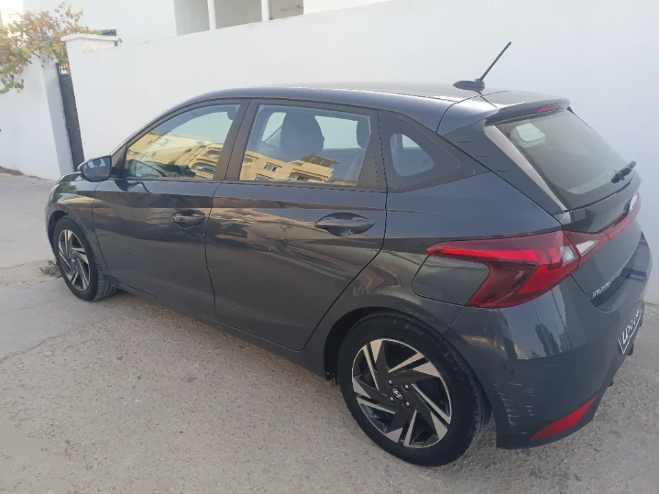 Hyundai ACCENT - Photo 2