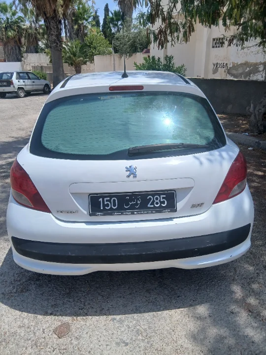 Peugeot 207 - Photo 6