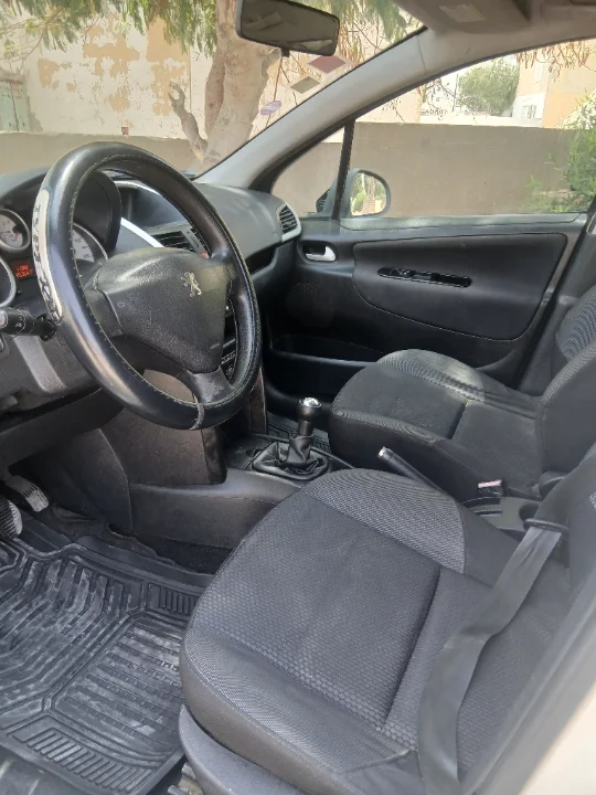 Peugeot 207 - Photo 4