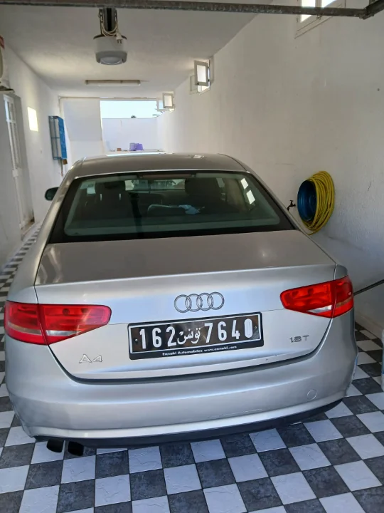 Audi A4 - Photo 2
