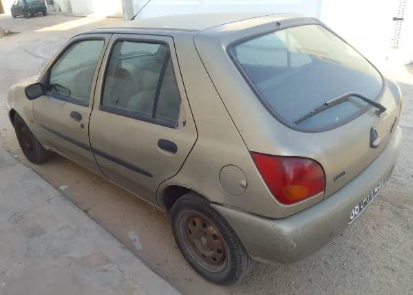Ford FIESTA - Photo 5