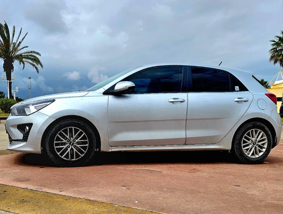 Kia RIO - Photo 12