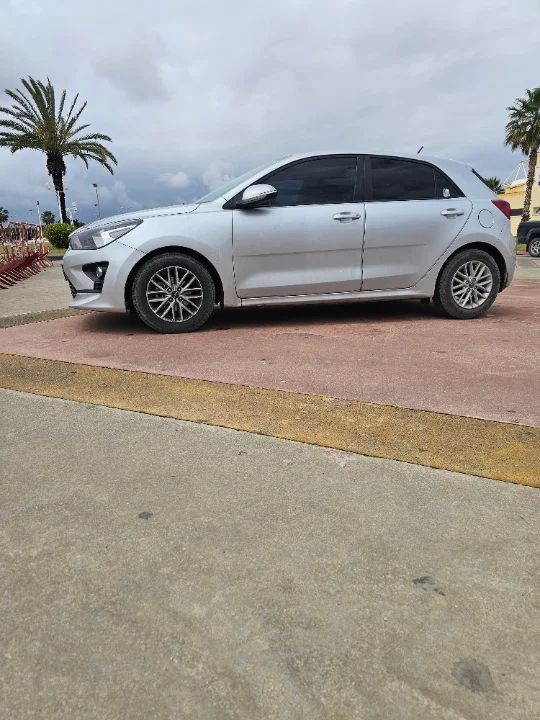 Kia RIO - Photo 9