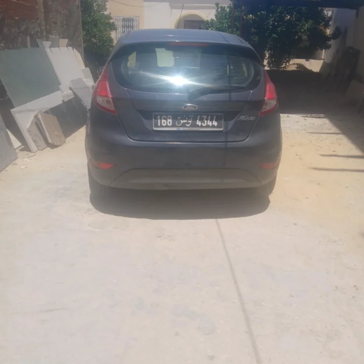 Ford FIESTA - Photo 4