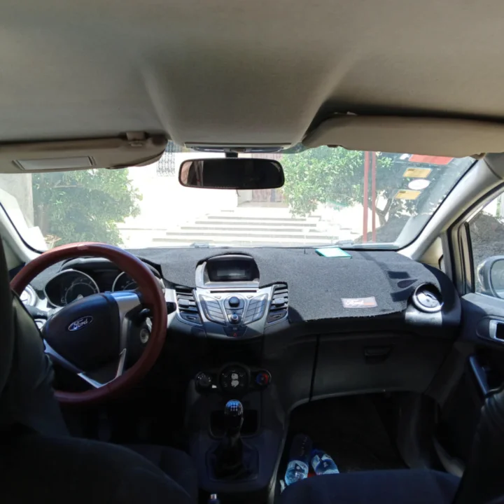 Ford FIESTA - Photo 2
