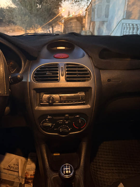 Peugeot 206 - Photo 5
