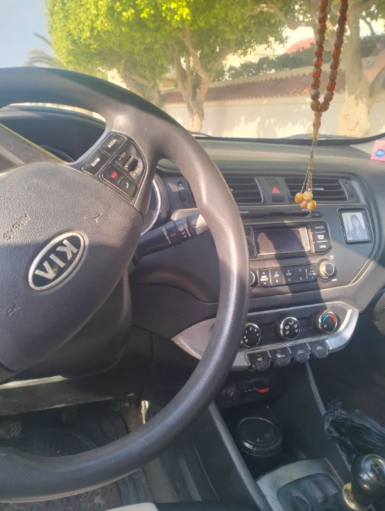 Kia RIO - Photo 2