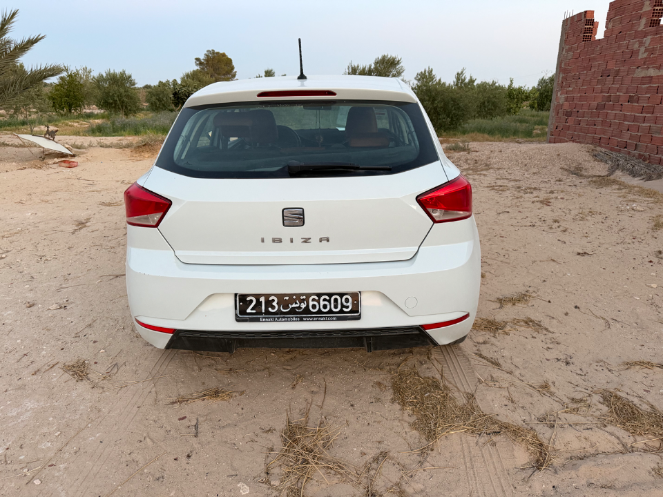 Seat Ibiza - Photo 2
