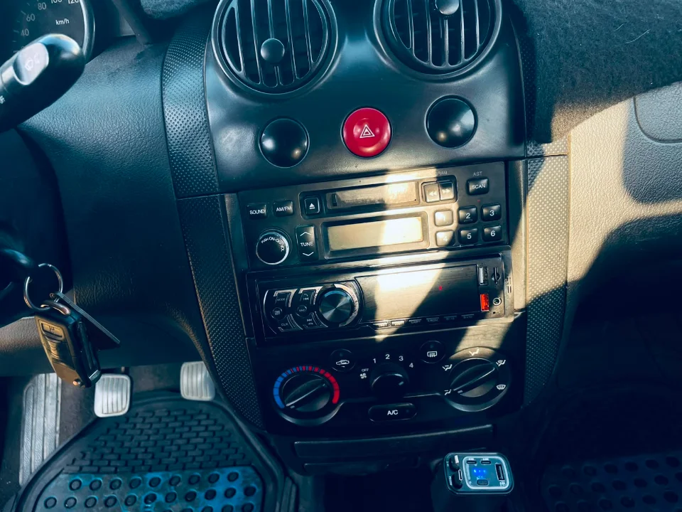 Chevrolet AVEO - Photo 6