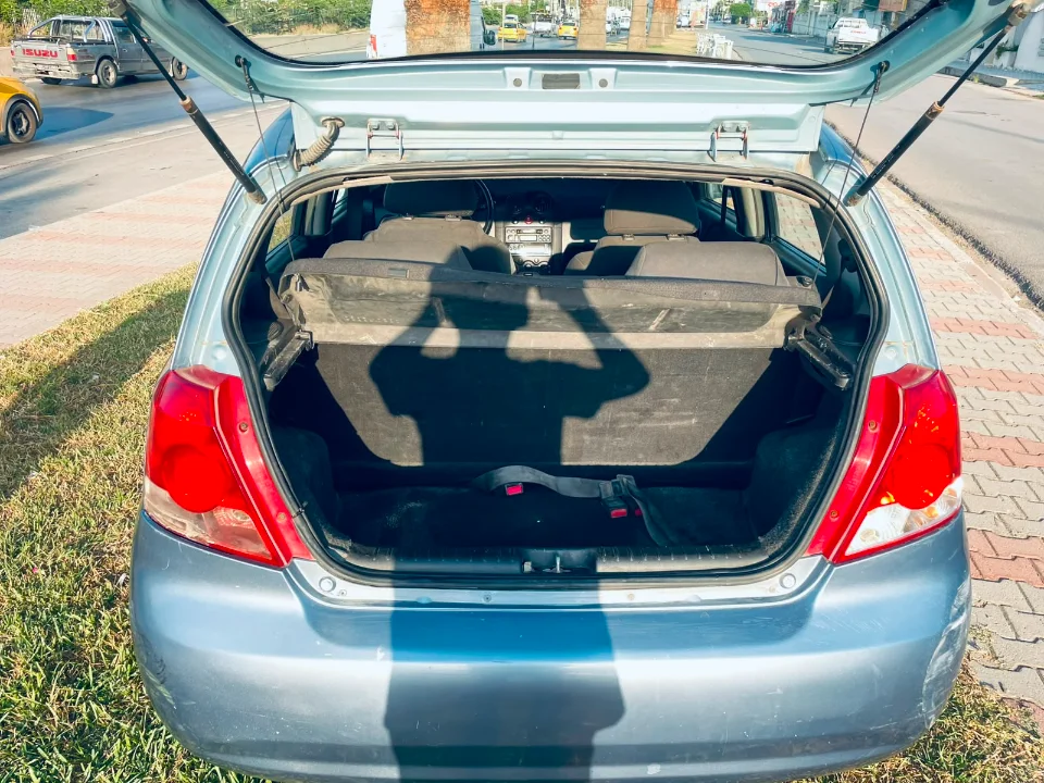 Chevrolet AVEO - Photo 2