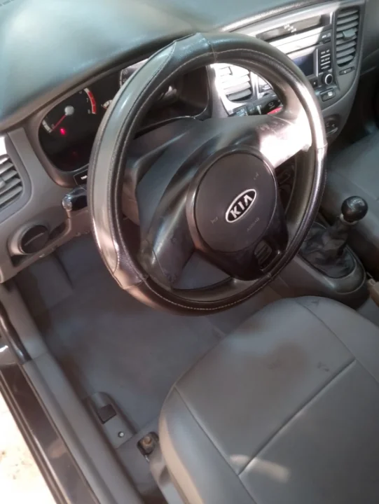 Kia RIO - Photo 5