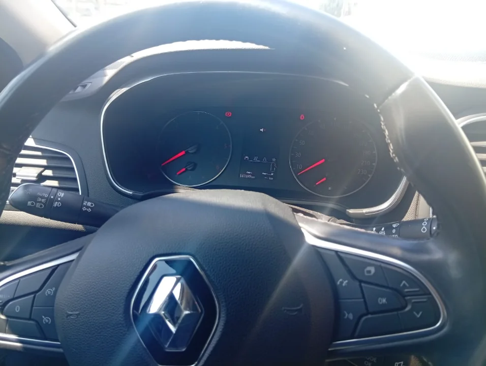 Renault Megane - Photo 4