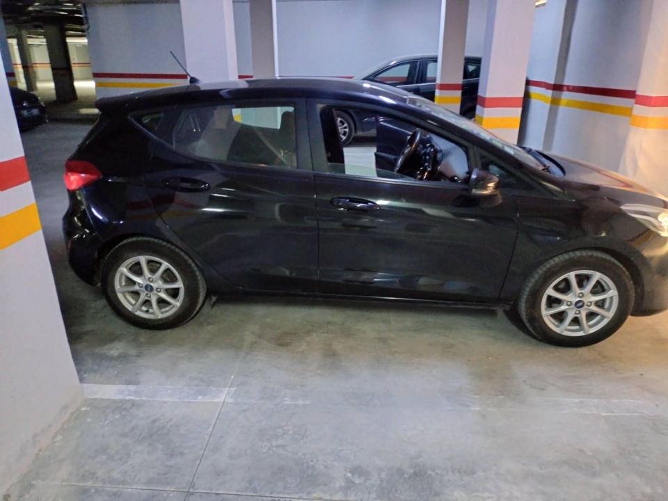 Ford FIESTA - Photo 4