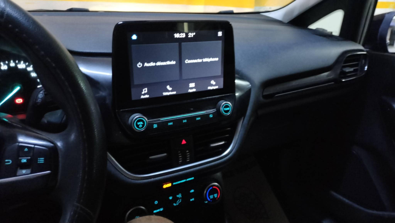 Ford FIESTA - Photo 2