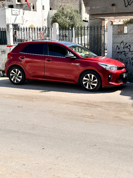 Kia RIO - Photo 12