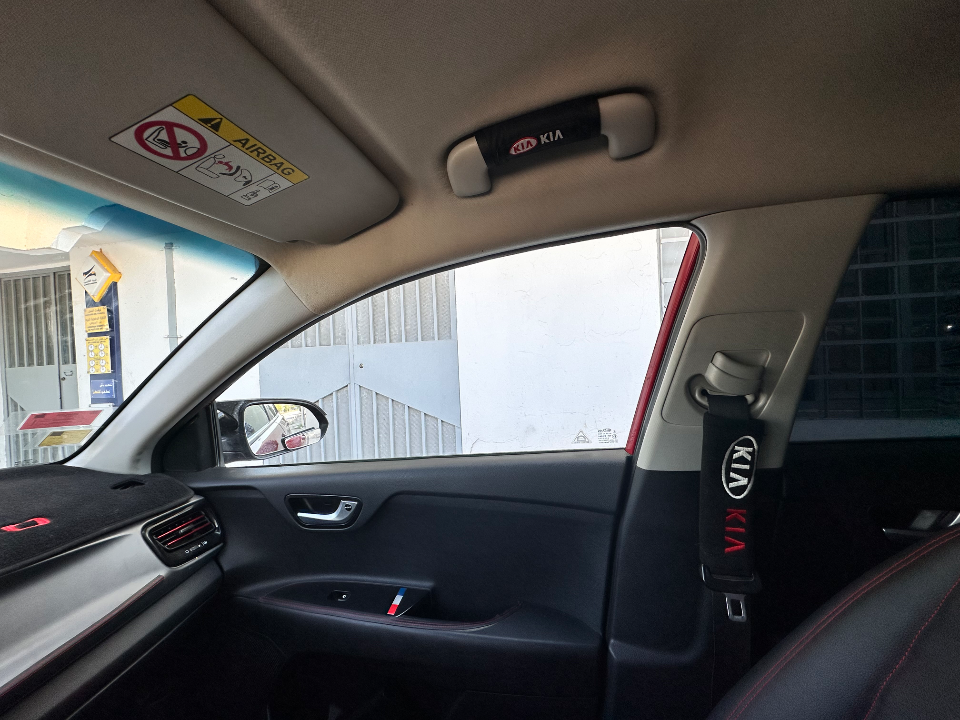 Kia RIO - Photo 4