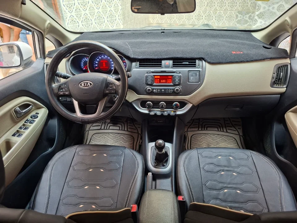 Kia RIO - Photo 4