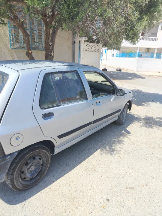 Renault Clio - Photo 6