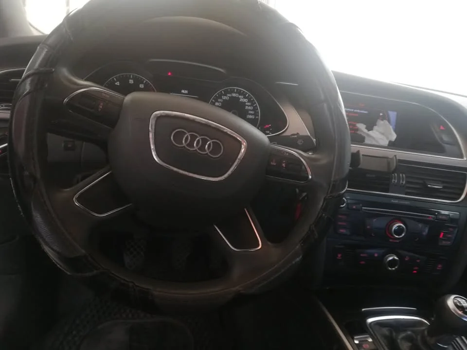 Audi A4 - Photo 4