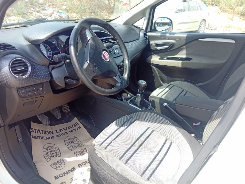 Fiat PUNTO EVO - Photo 2