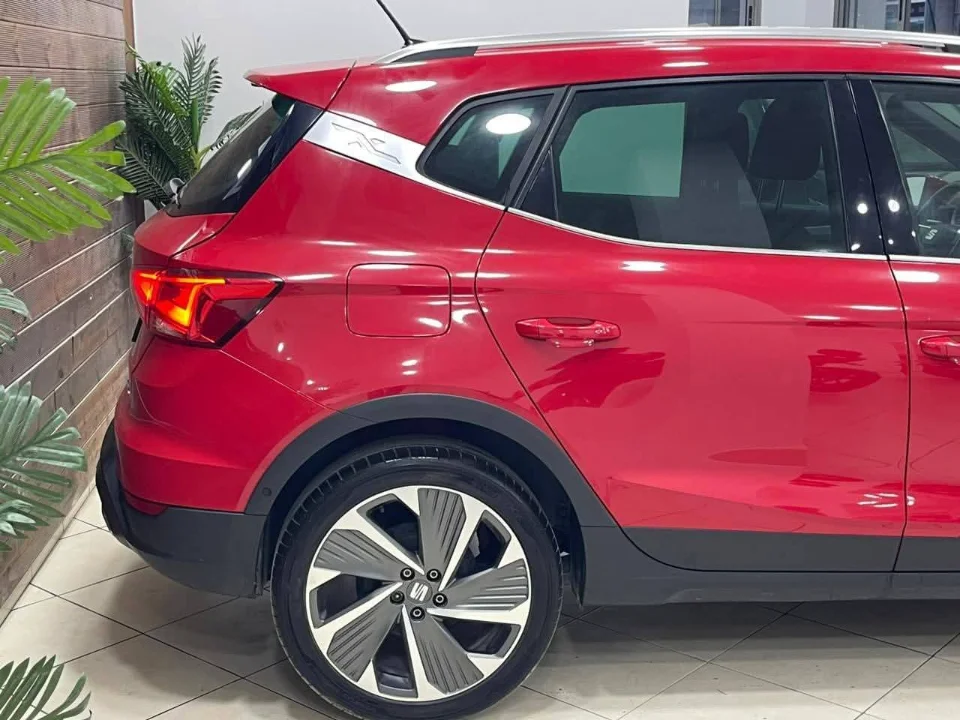 Seat Arona - Photo 9