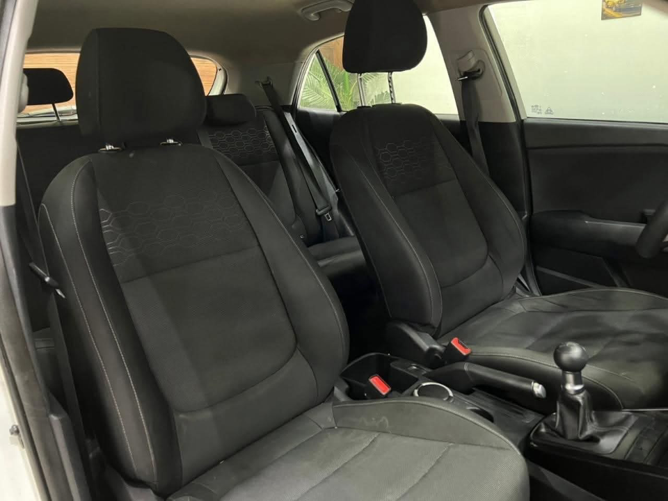Kia RIO - Photo 3