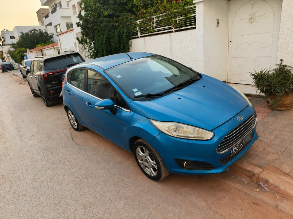 Ford FIESTA - Photo 7
