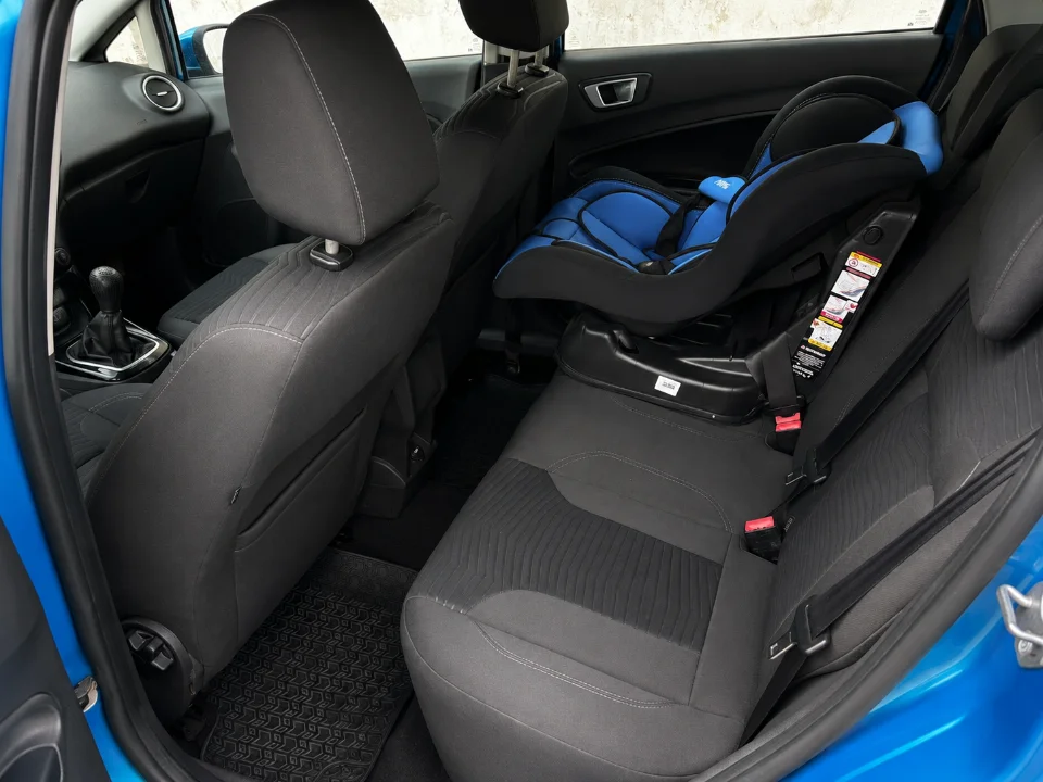 Ford FIESTA - Photo 6