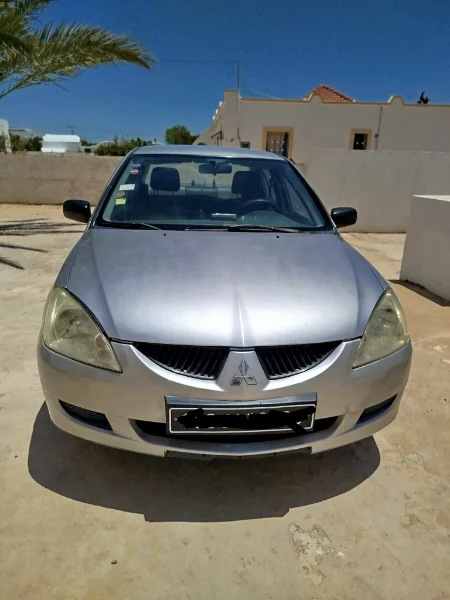 Mitsubishi Lancer 2004 Essence